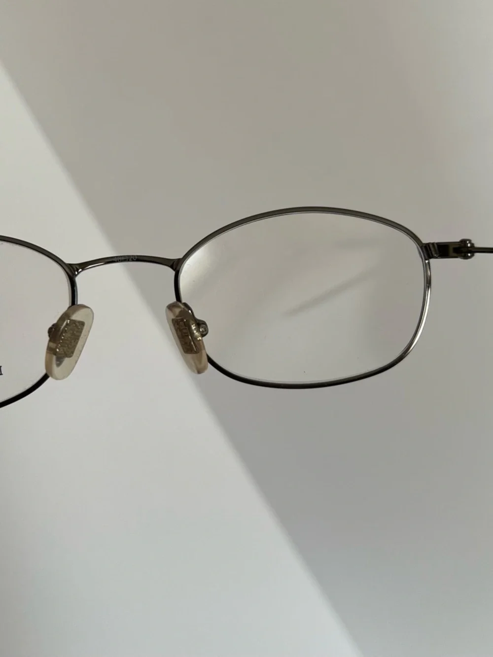 Vintage Guess Eyewear Gunmetal Wire Frames GU 596, 48/20 140 New Old Stock.
